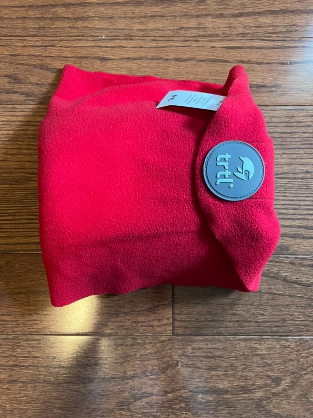 Trtl Travel Pillow Red – NWT Ergonomic Neck Support Travel Pillow